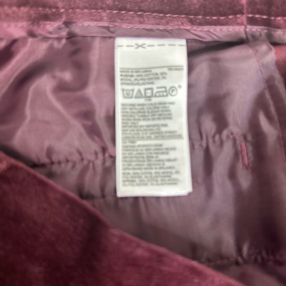 Burgundy Banana Republic Sloan Velvet size 6 - Picture 9 of 9